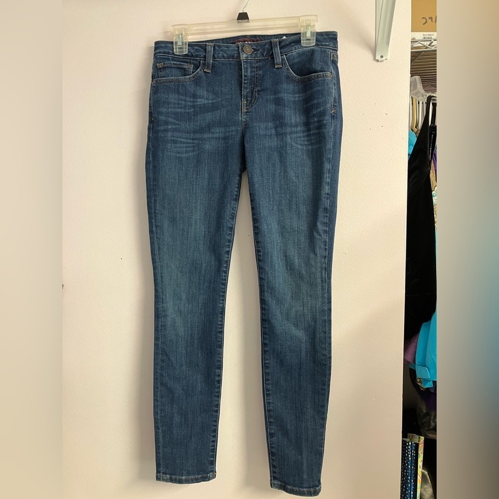 Tommy Hilfiger Women’s Classic Skinny Denim Jeans, Size 4, Blue